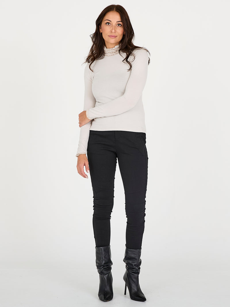 NÜ ADELE coltrui t-shirt Tops en t-shirts 112 Bone