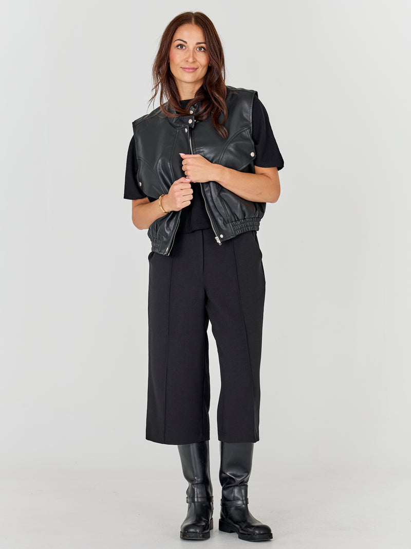 NÜ ALINA shorts Shorts Zwart