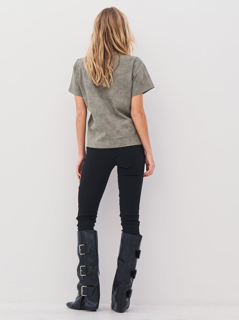 NÜ ANIKI t-shirt Tops en t-shirts 393 Army Mix