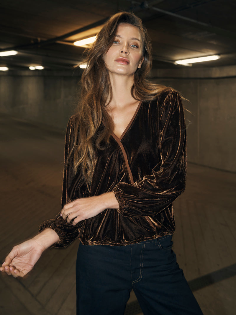 NÜ BILLE wikkelblouse Blouses 294 Dark Earth