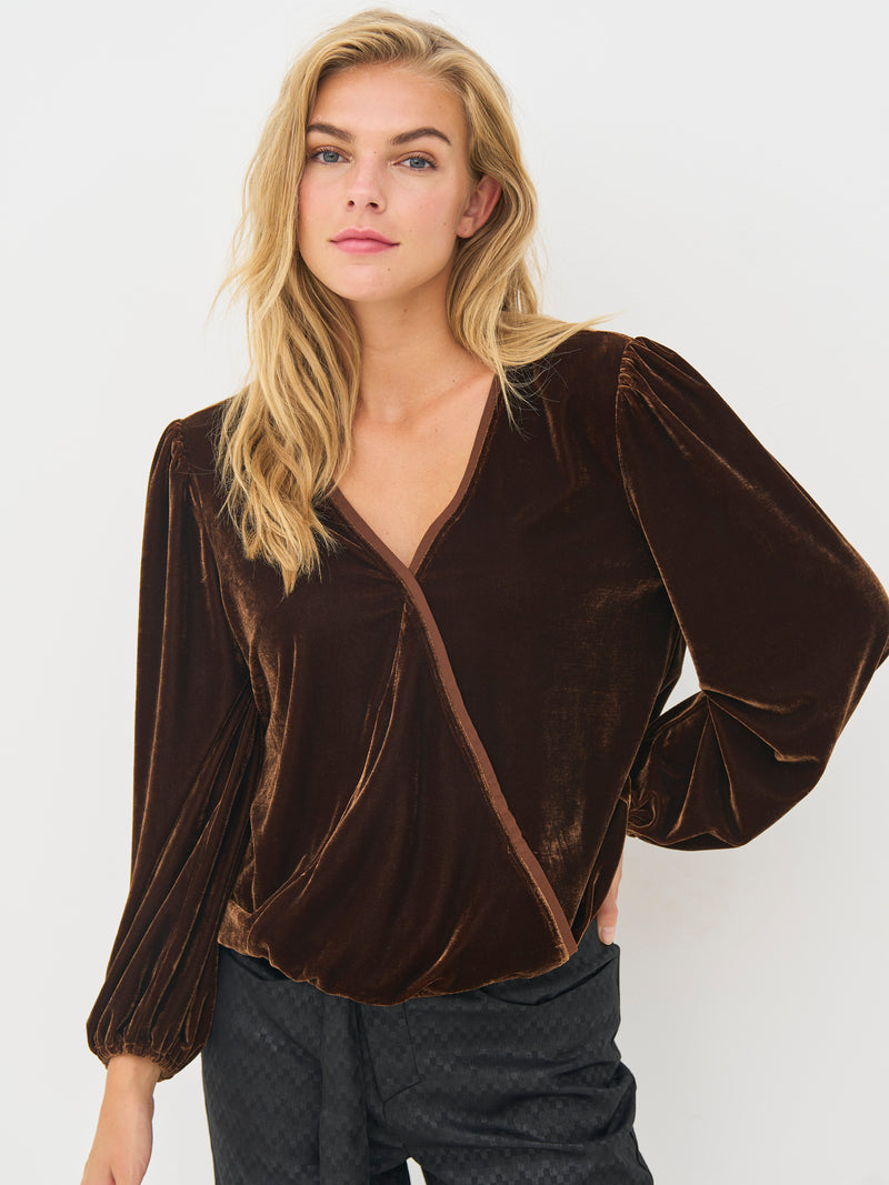 NÜ BILLE wikkelblouse Blouses 294 Dark Earth