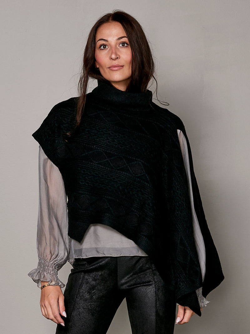 NÜ VILNA gebreide poncho Ponchos Zwart