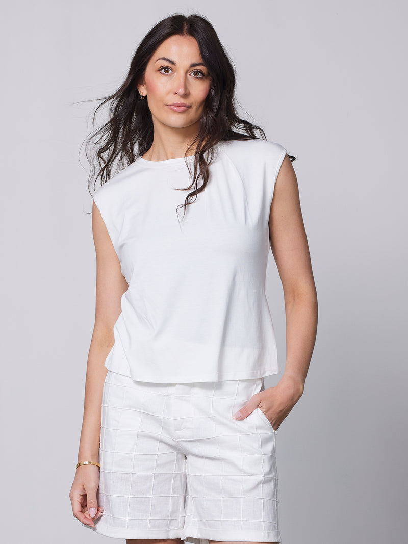 NÜ YASMI top Tops en t-shirts 110 Creme