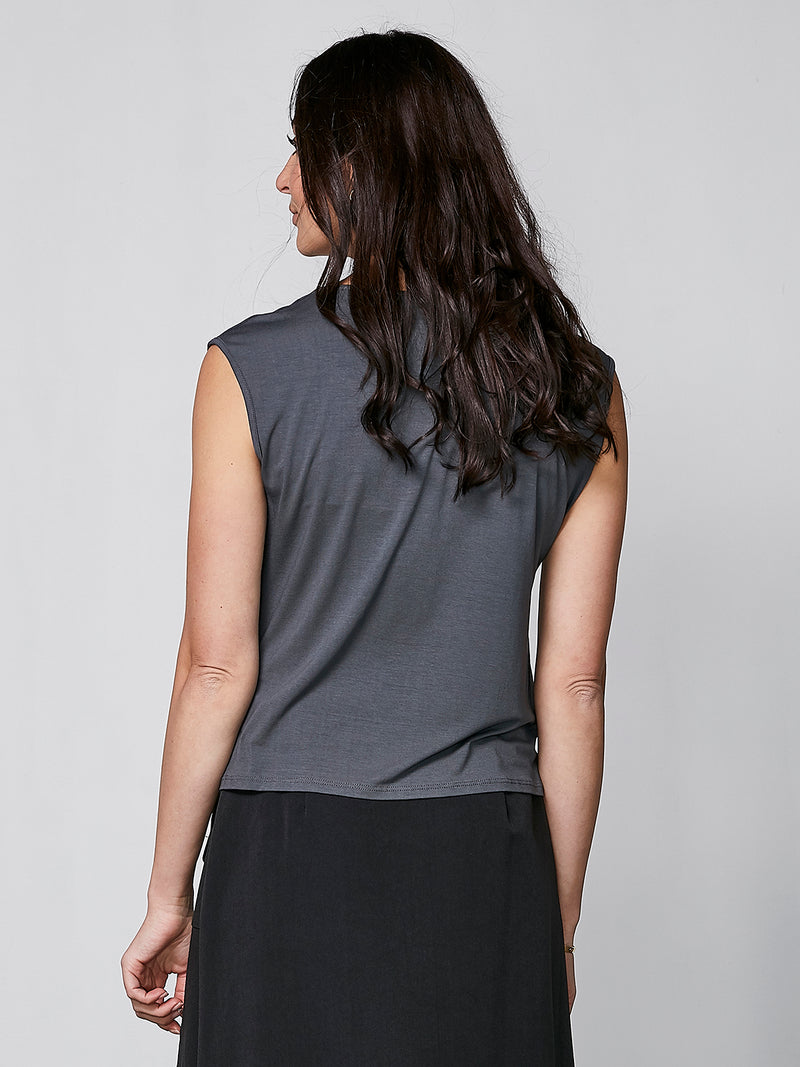 NÜ YASMI top Tops en t-shirts 987 dark grey