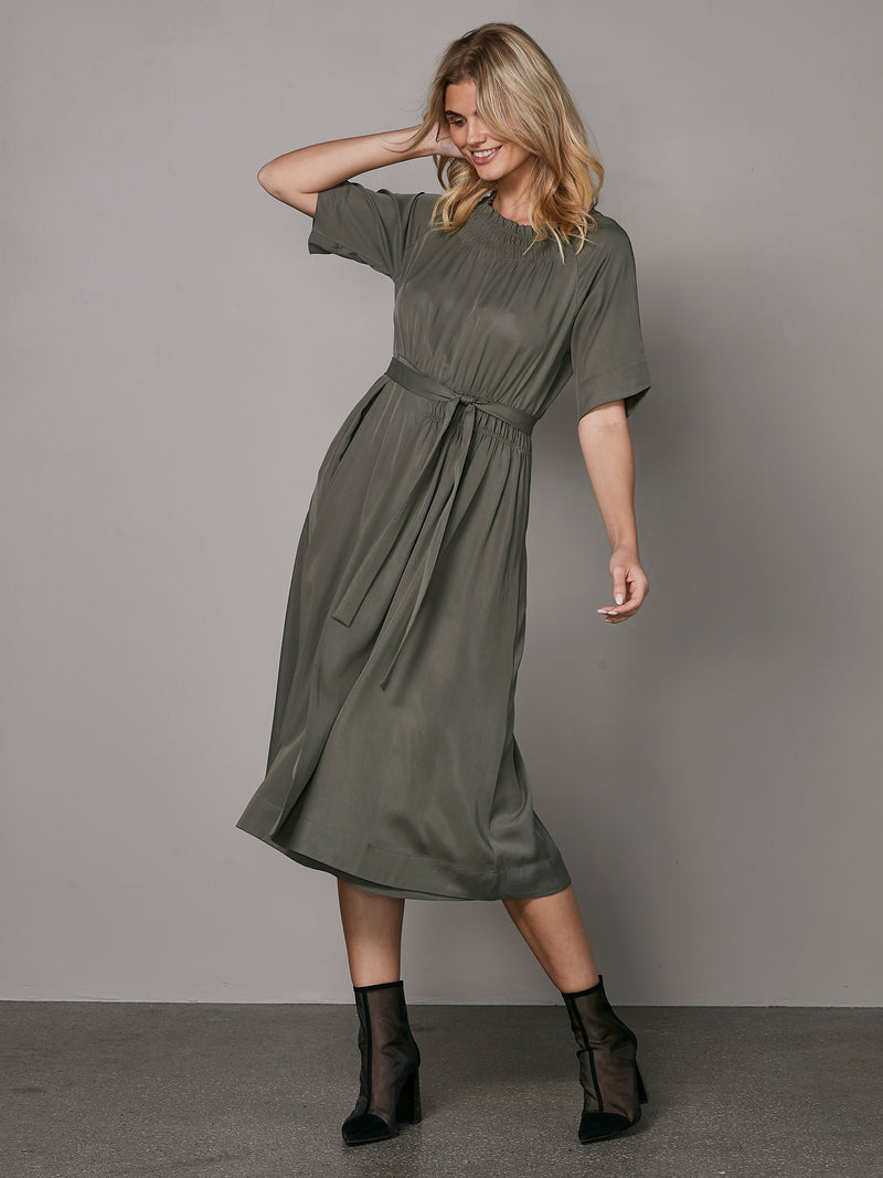 NÜ YMKE riemjurk Jurken 316 Olive